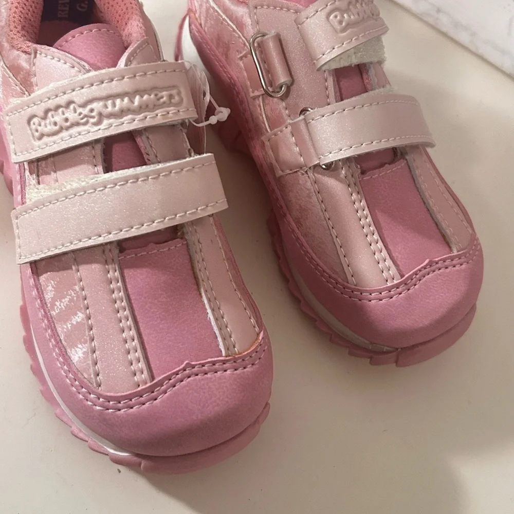 Bubble gum Pink light Sneakers Toddler girls size 8.5